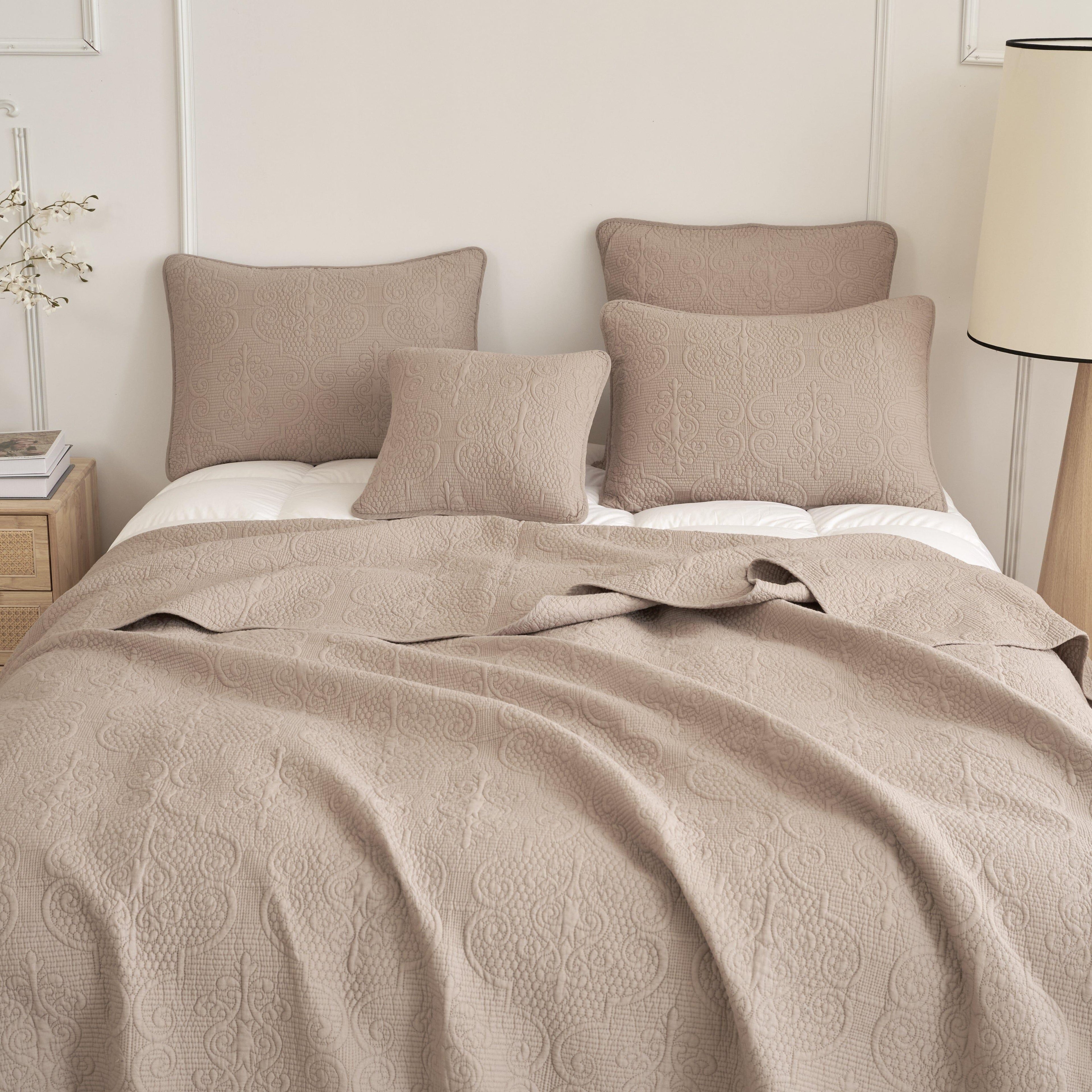 DaDa Bedding Neutral Taupe Beige Sandy Elegant Matelasse Cotton Quilted Bedspread Set (JHW-585)