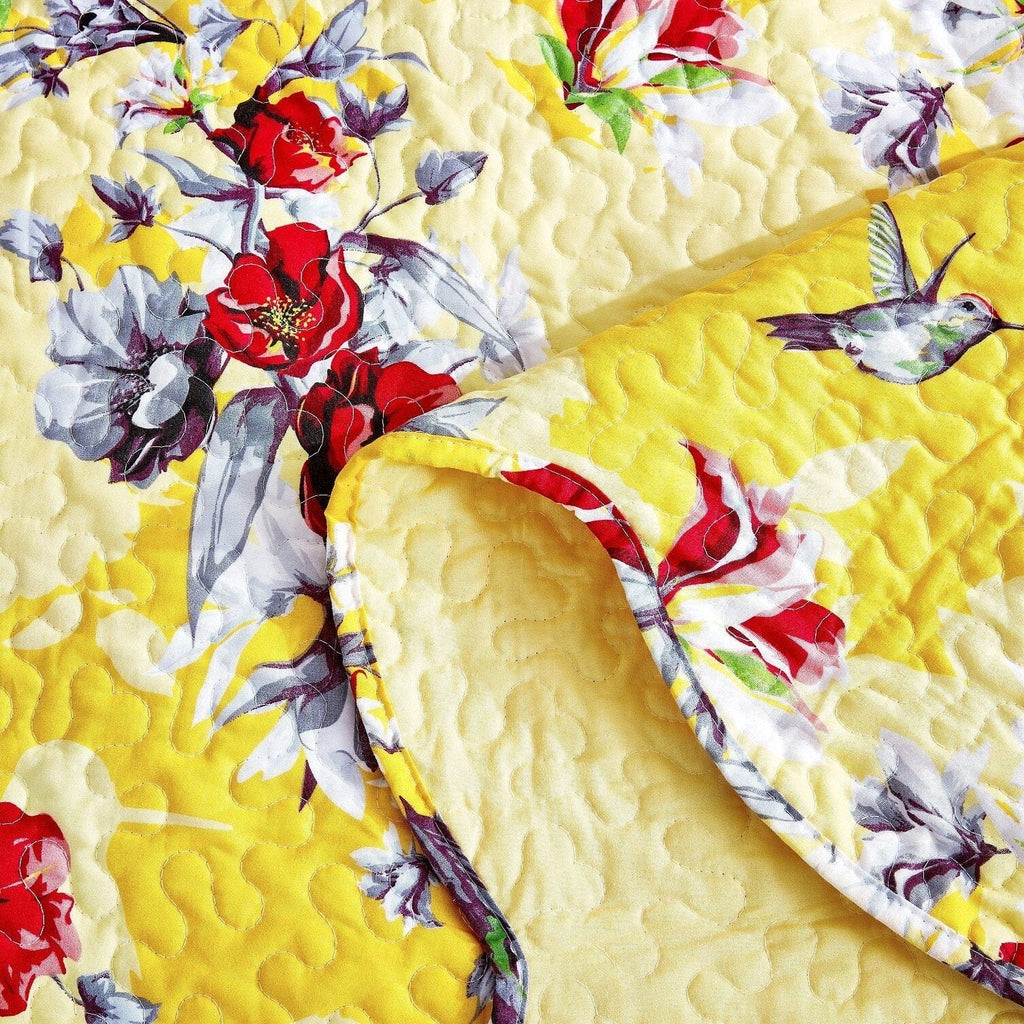 DaDa Bedding Sunshine Yellow Hummingbird Floral Quilt Set