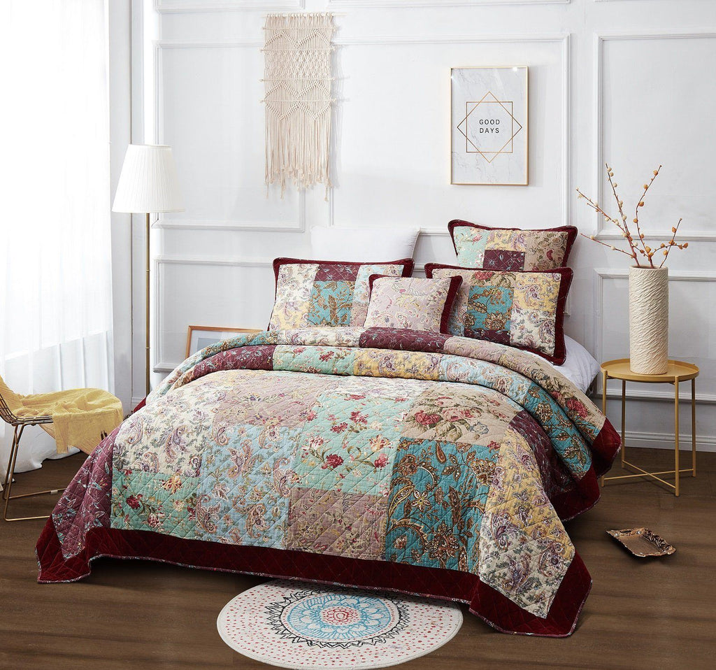 DaDa Bedding Burgundy Paisley Patchwork Cotton Quilt Set