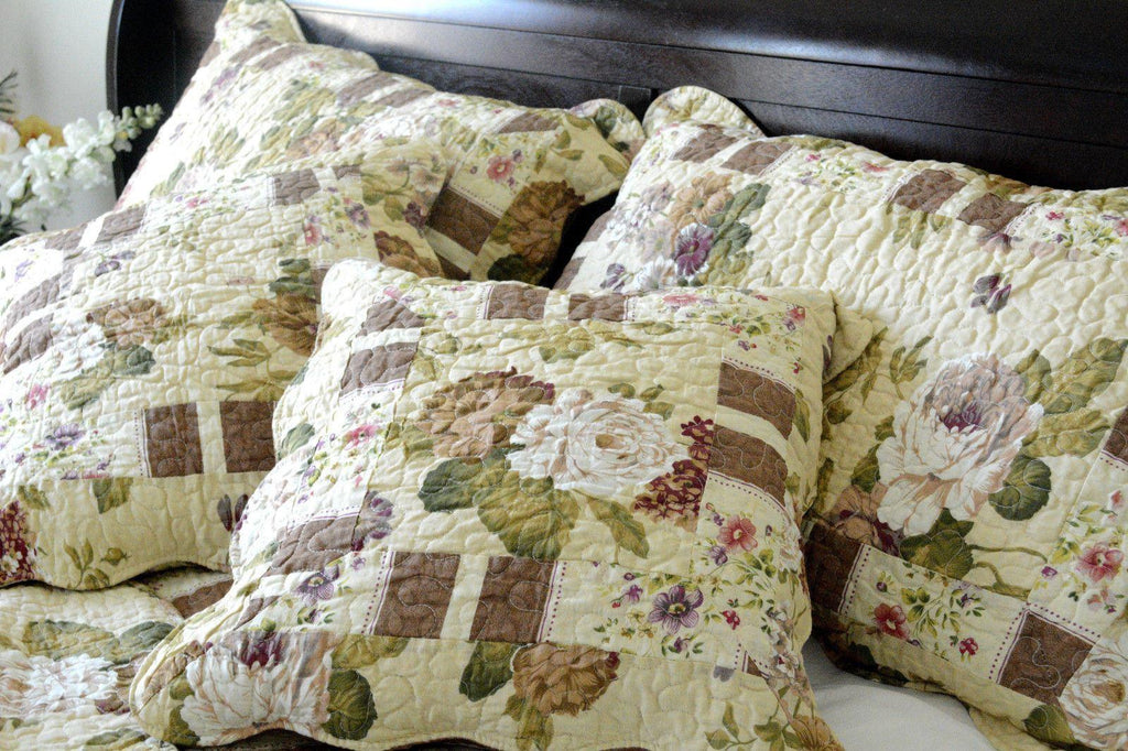 DaDa Bedding Vintage Cottage Rose Garden Floral Ivory Yellow Cotton Scalloped Quilted Bedspread Set (DXJ103478)
