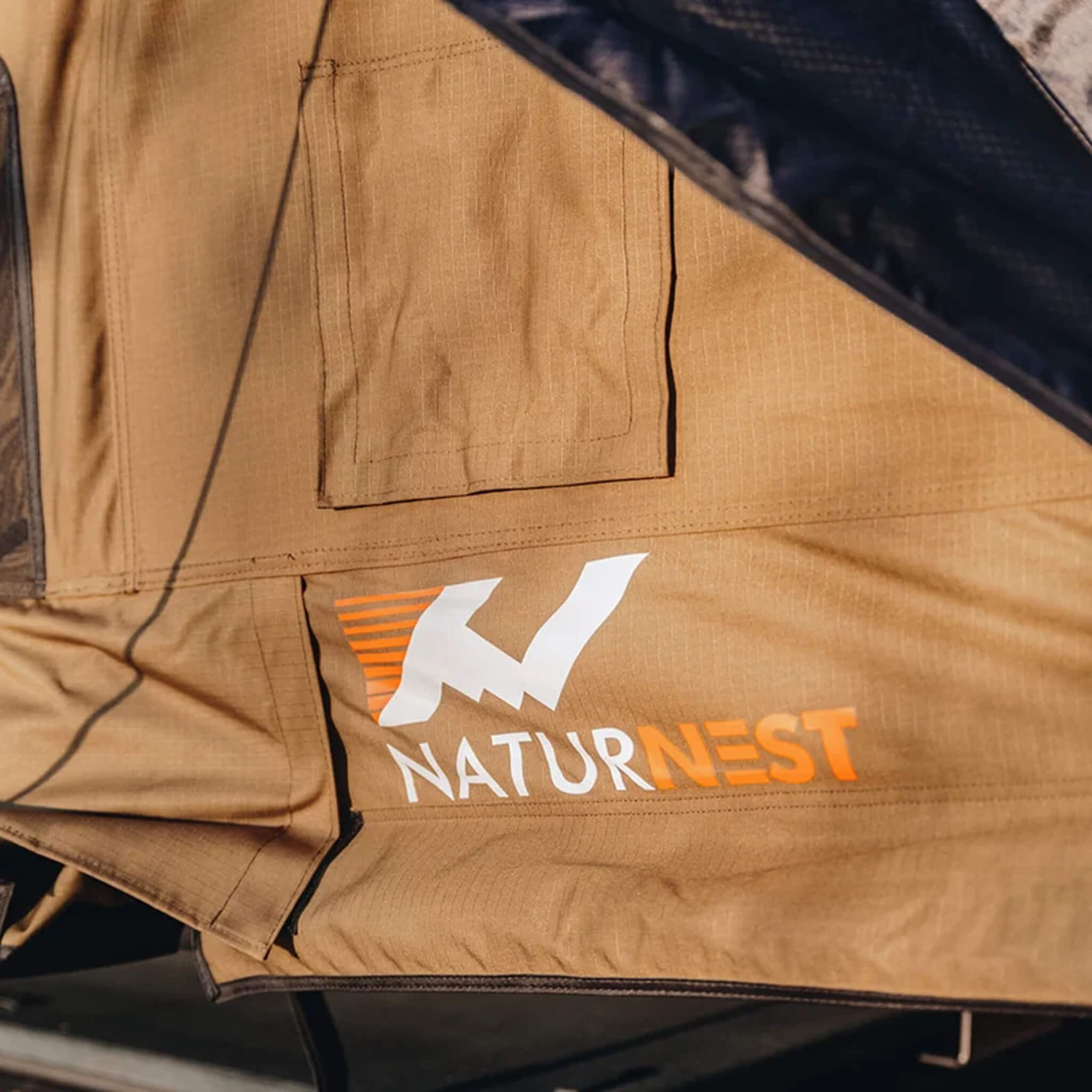 Naturnest Sirius 1 Plus XL Premium Hard Shell Rooftop Tent (SAK49317)
